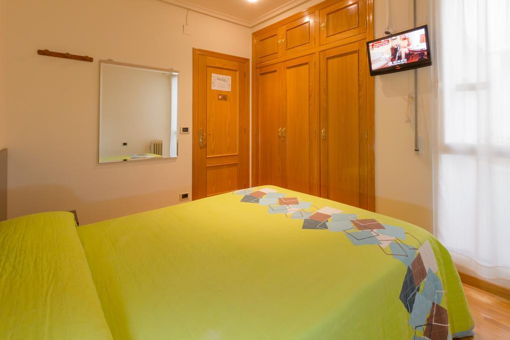 Pension Logroño Quarto foto