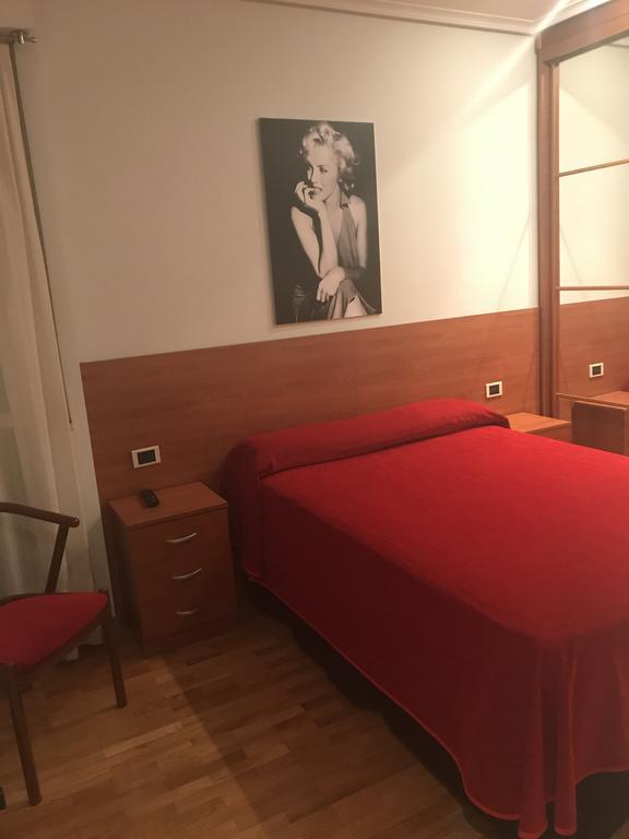 Pension Logroño Exterior foto